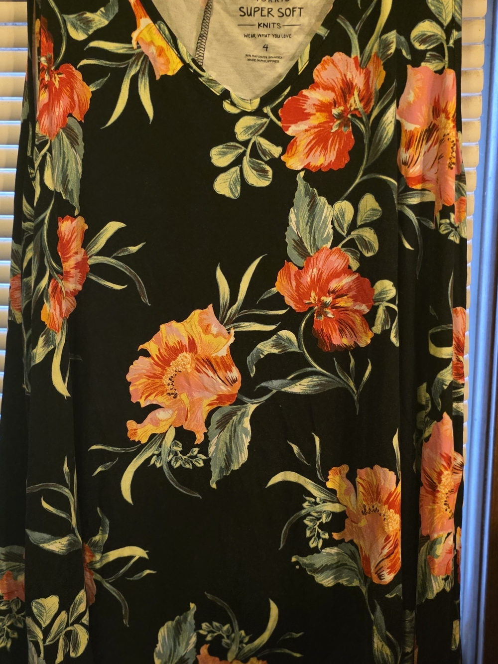 Torrid Super Soft Black Swing Tank Top with Coral and Green Floral Print Size 4
